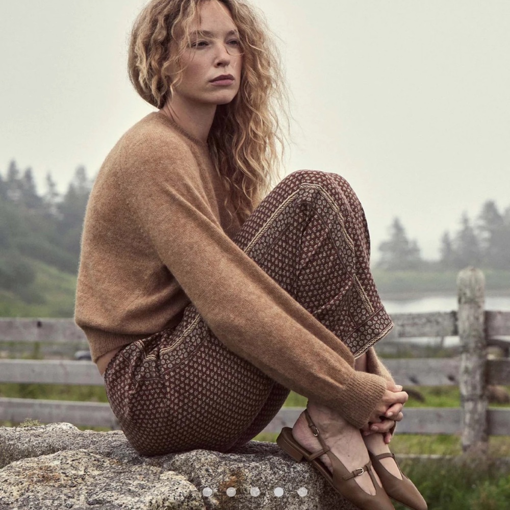 Doen Marsena Sweater in Hazelnut - Picture 2 of 7